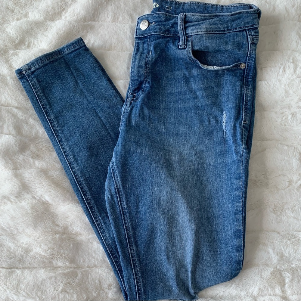Old Navy women’s distressed stretch denim skinny jeans size 12